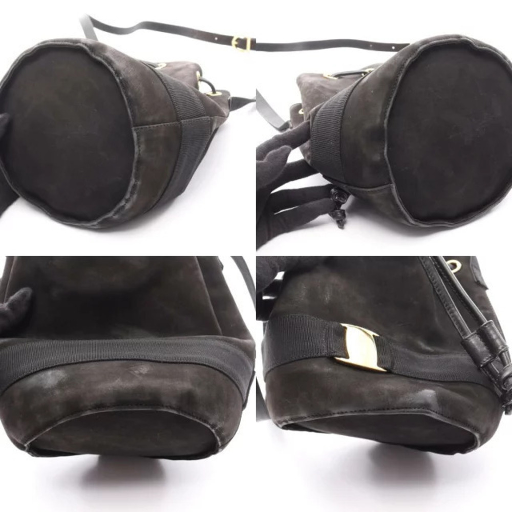 Salvatore Ferragamo Shoulder Bag Suede Black Vara - Picture 9 of 10